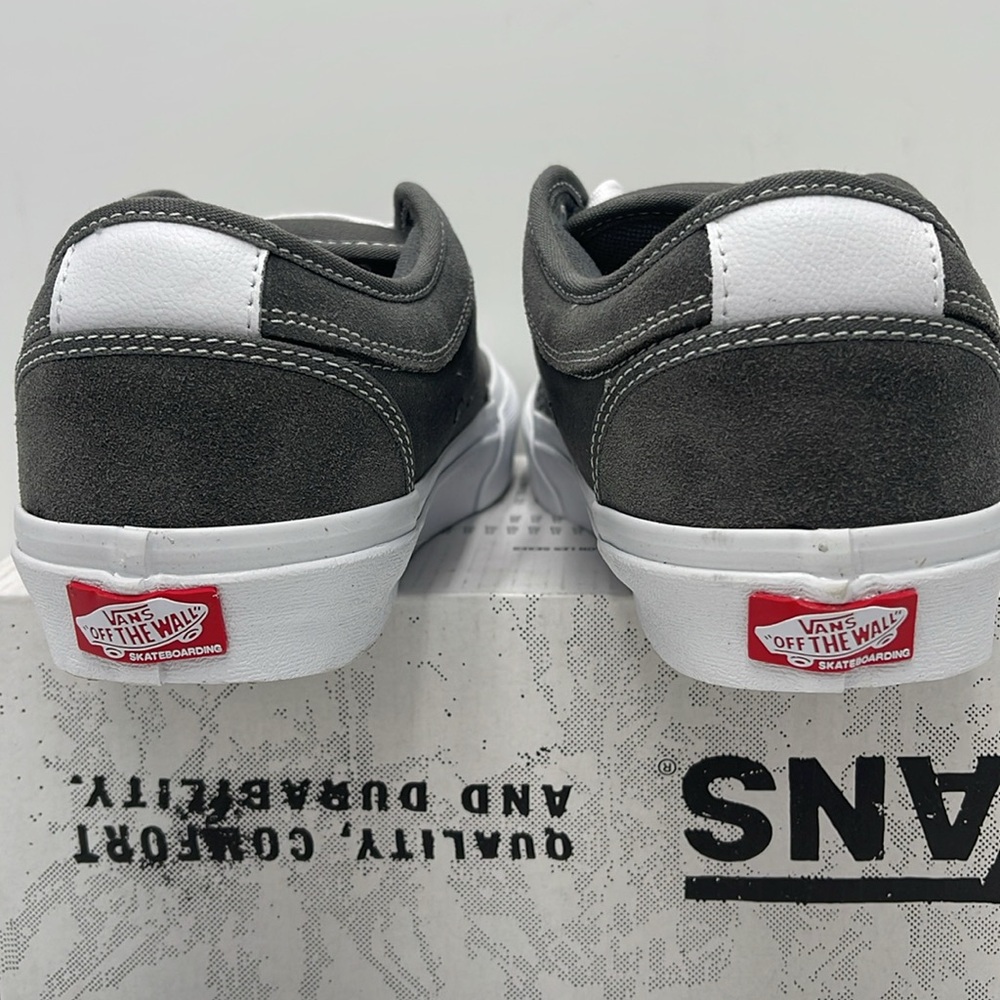 Vans Men's Gray Canvas Sneakers Skate Chukka L
Pewter/True White
VN0A4BX4195 - Picture 14 of 16
